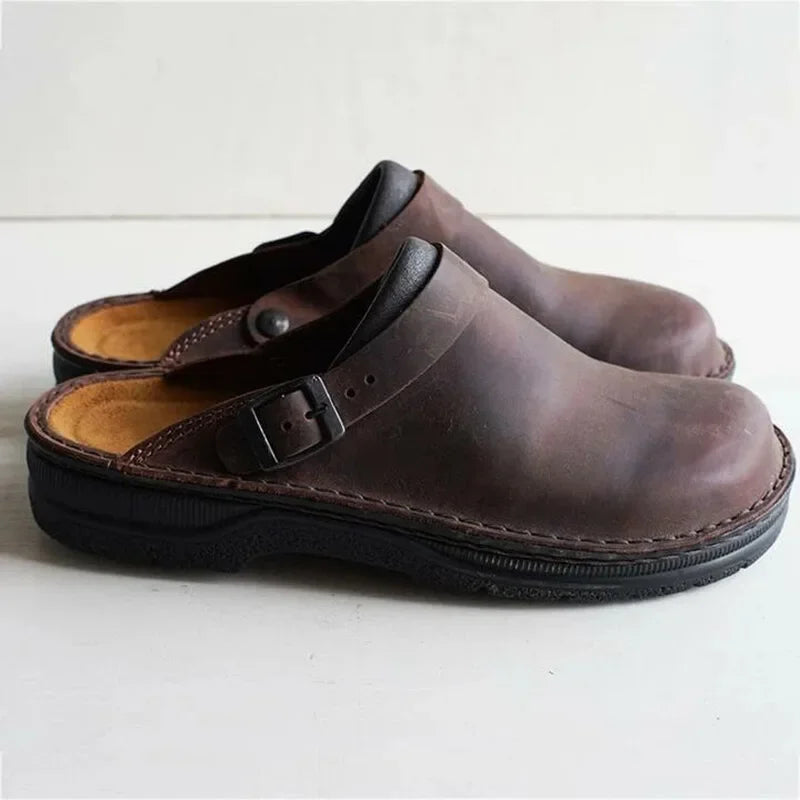 Moniya – Bequeme Clogs Mit Seitlichem Schnallenriemen