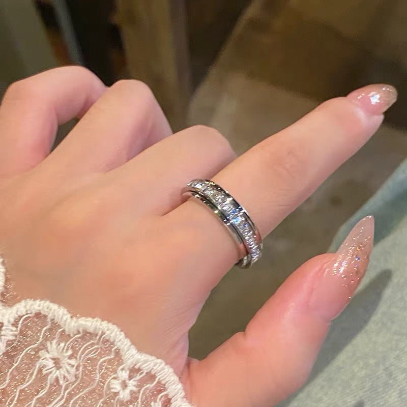 Nubia – Luxuriöser Drehbarer Spinnerring aus Stahl