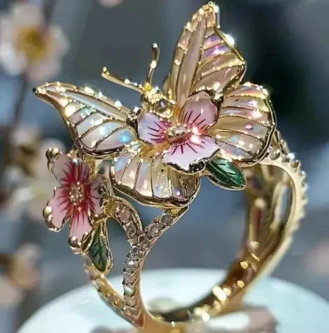 PetalWings – Naturinspirierter Schmetterlingsring mit Zirkonia
