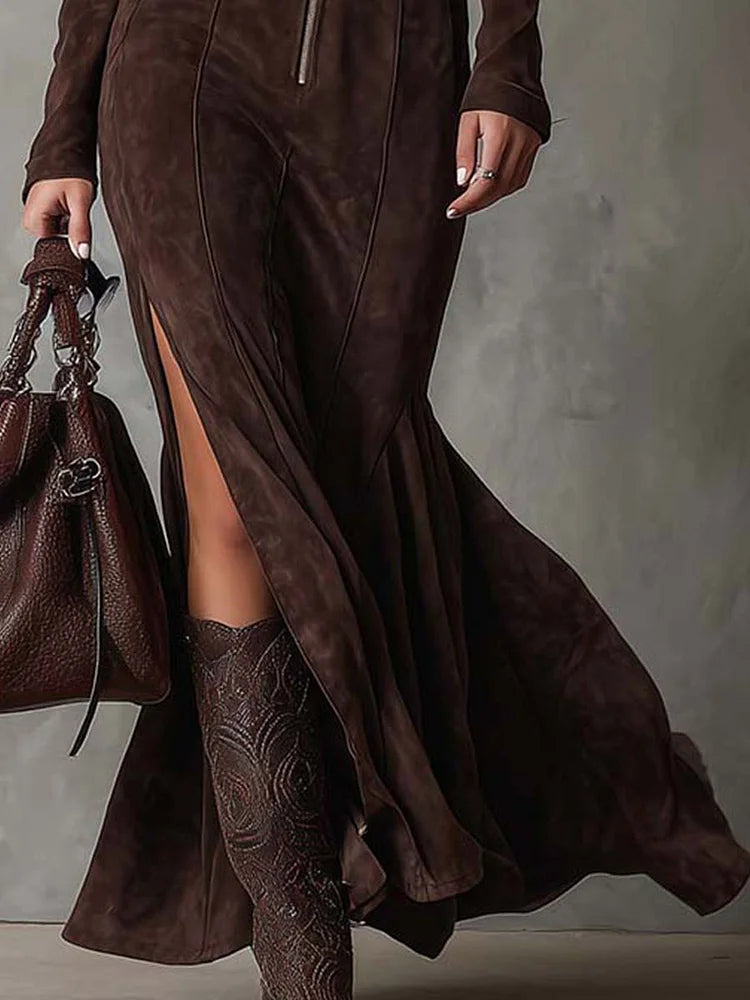 Nyima – Langes Wildlederkleid mit Reißverschluss und Gürtel