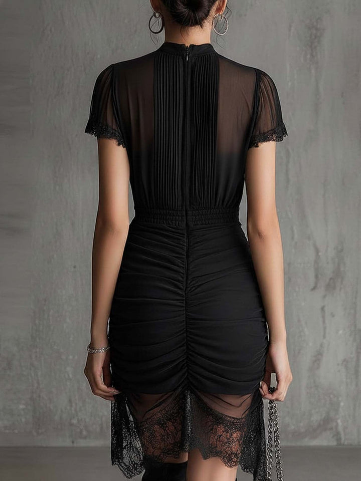 Semila – Minikleid Mit Geflochtener Taille Und Spitzenbesatz