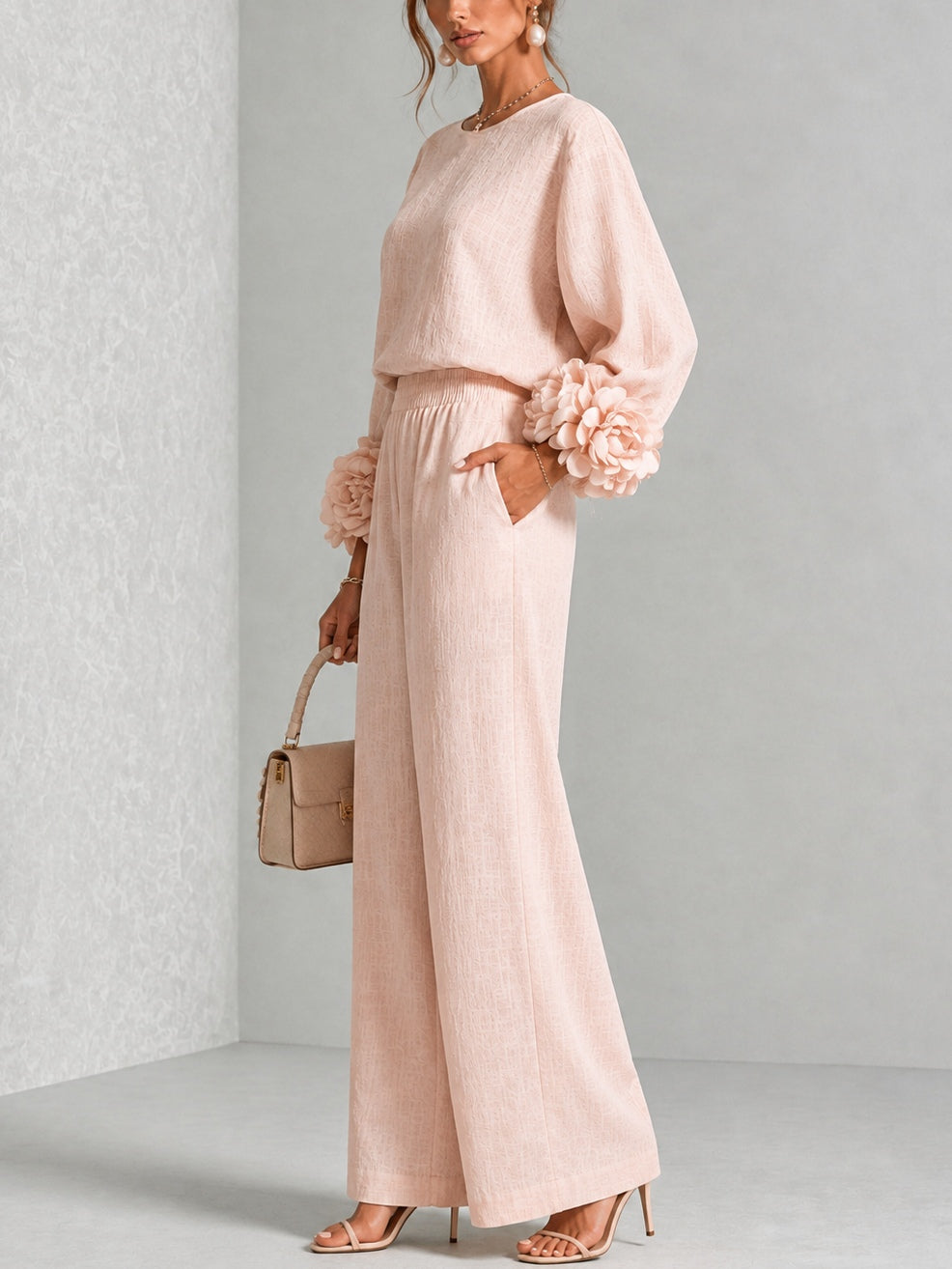 Ayser – Set aus Oberteil und Hose mit Blumenmuster an Den Ärmelbündchen