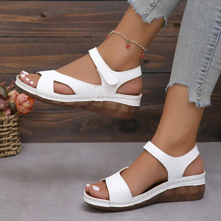 Navina - Orthopädische Keilsandalette