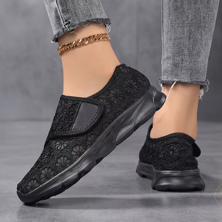 Sabyne – Sneaker Mit Blumenmuster Aus Spitze Und Klettverschluss