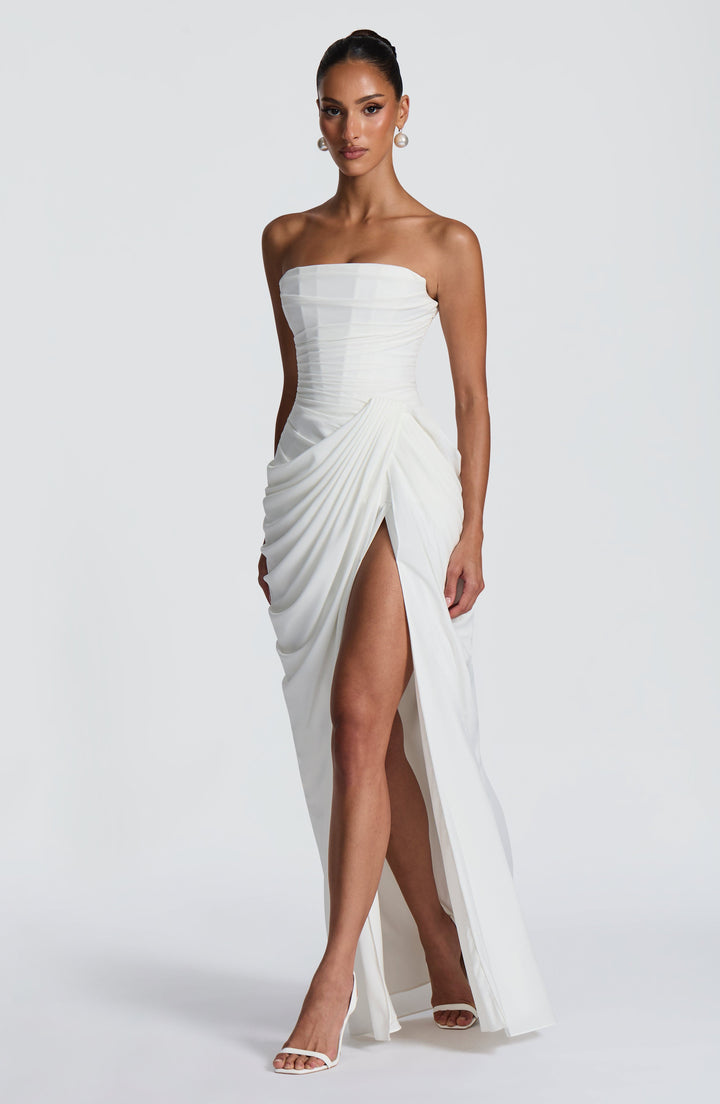 Narja – Trägerloses Maxikleid