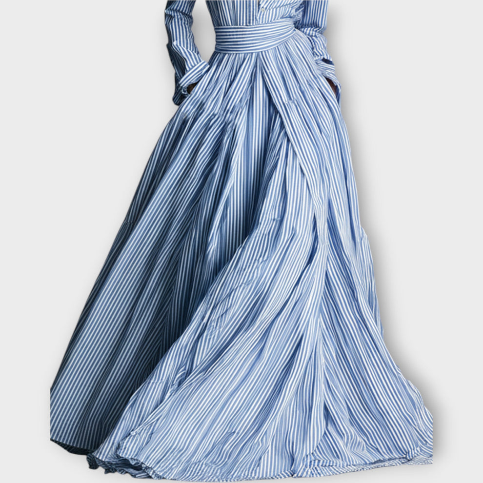 Radka – Gestreiftes Maxi Kleid Mit Knöpfen