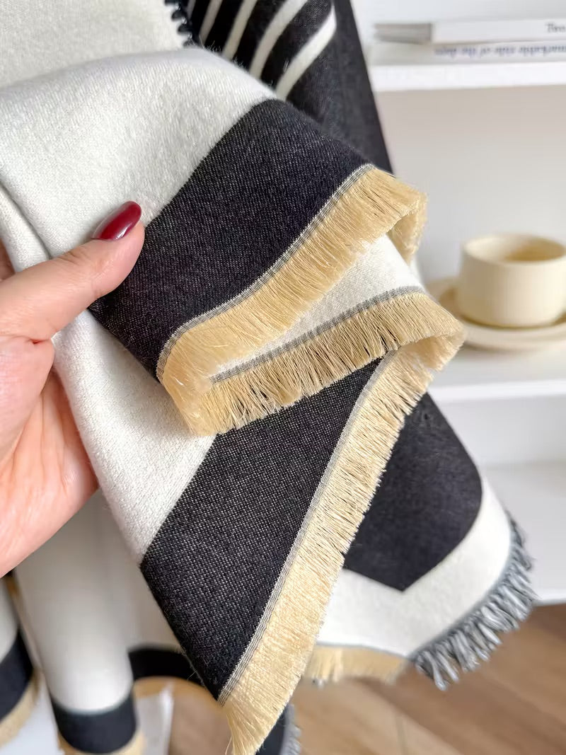 Taisija – Wendbarer Gestreifter Jacquard Schal Aus Kunstkaschmir