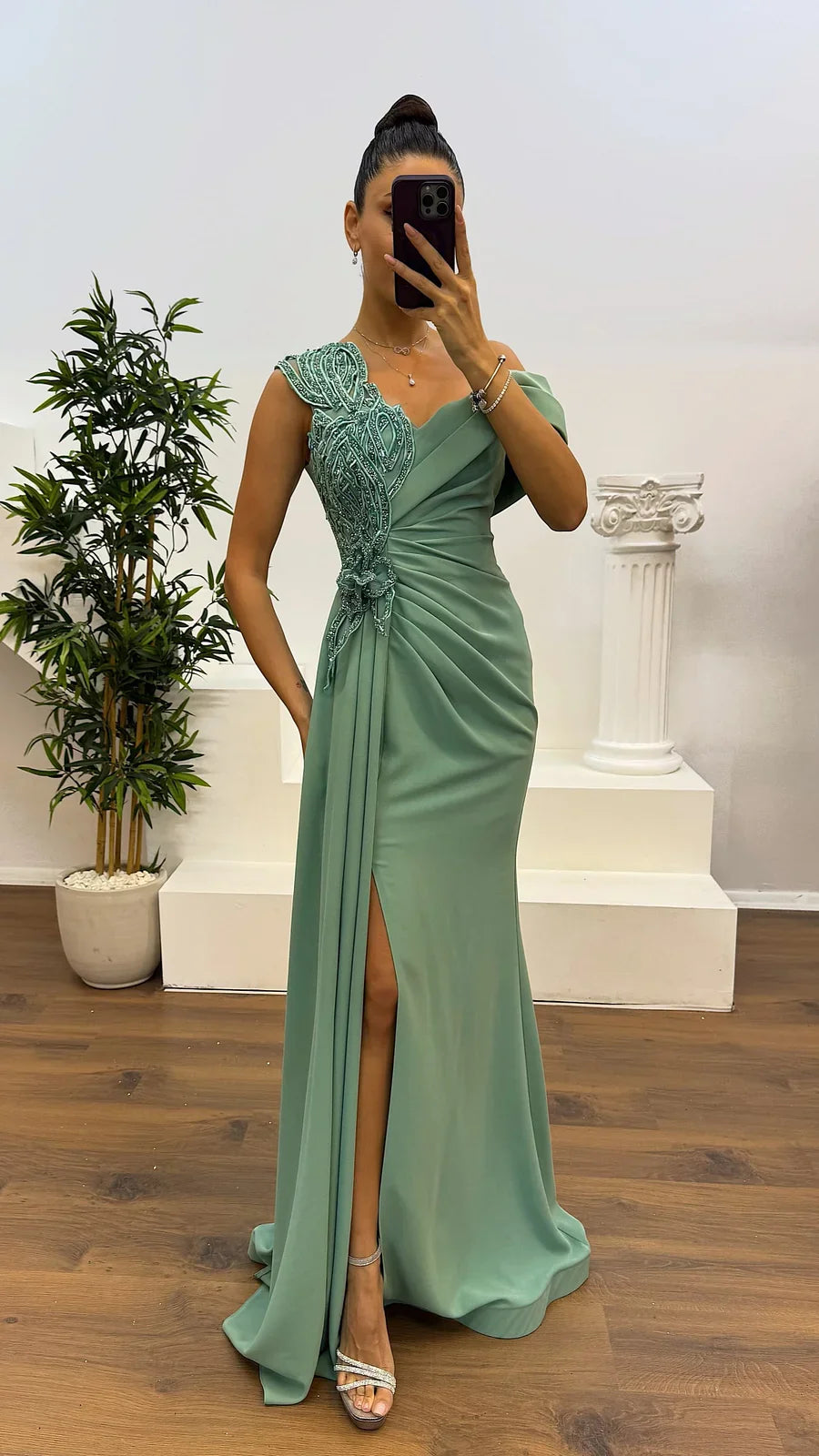 Kamarya – Atmungsaktives Abend Kleid Mit Falten