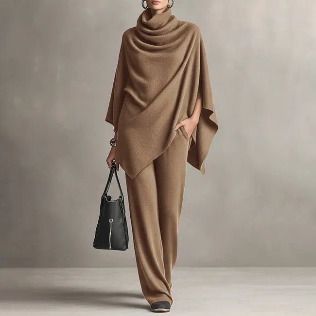 Deidraa - Set Aus Cape Mit Wasserfallausschnitt Und Hose Mit Weitem Bein