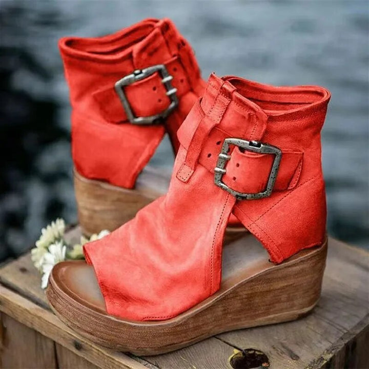 Niasya – Stiefeletten Mit Schnallenriemen Und Keilabsatz