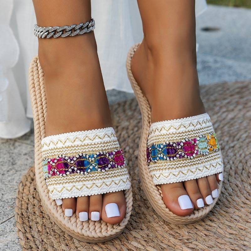 Shantica - Flache Sandalen Zum Hineinschlüpfen Mit Dicken Sohlen