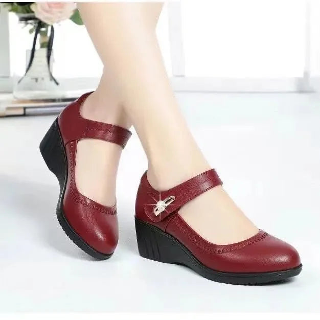 Aikaterina – Schuhe Mit Runder Spitze Und Schnallenriemen