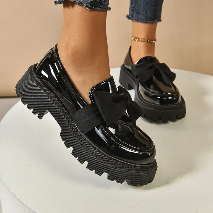 Batya – Elegante Rutschfeste Schuhe Mit Schleife