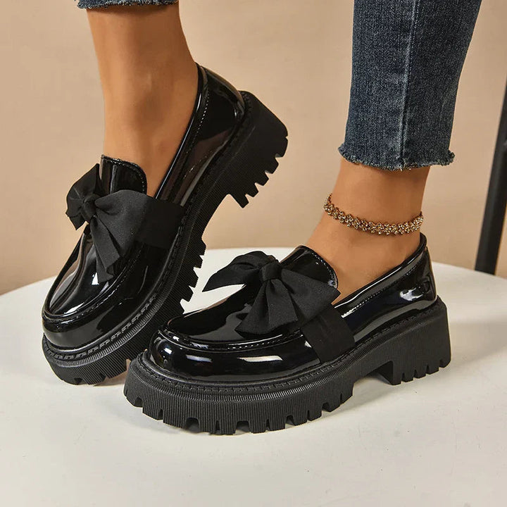 Batya – Elegante Rutschfeste Schuhe Mit Schleife