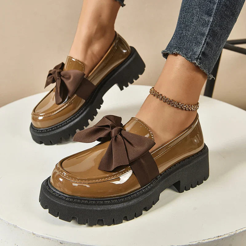 Batya – Elegante Rutschfeste Schuhe Mit Schleife