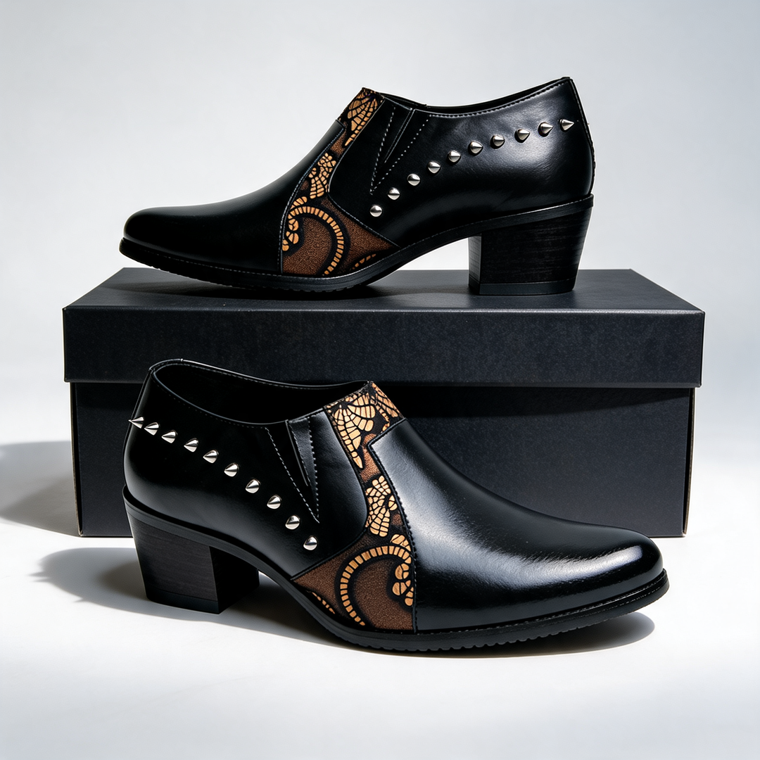 Vanderson - Stöckel Schuhe Mit Spitzer Zehenpartie Und Nieten