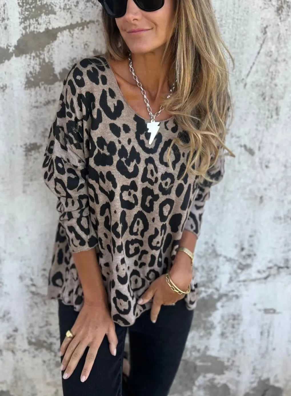 Swantje – Bluse Mit Rundhalsausschnitt Und Leopardenmuster |1+1 Gratis
