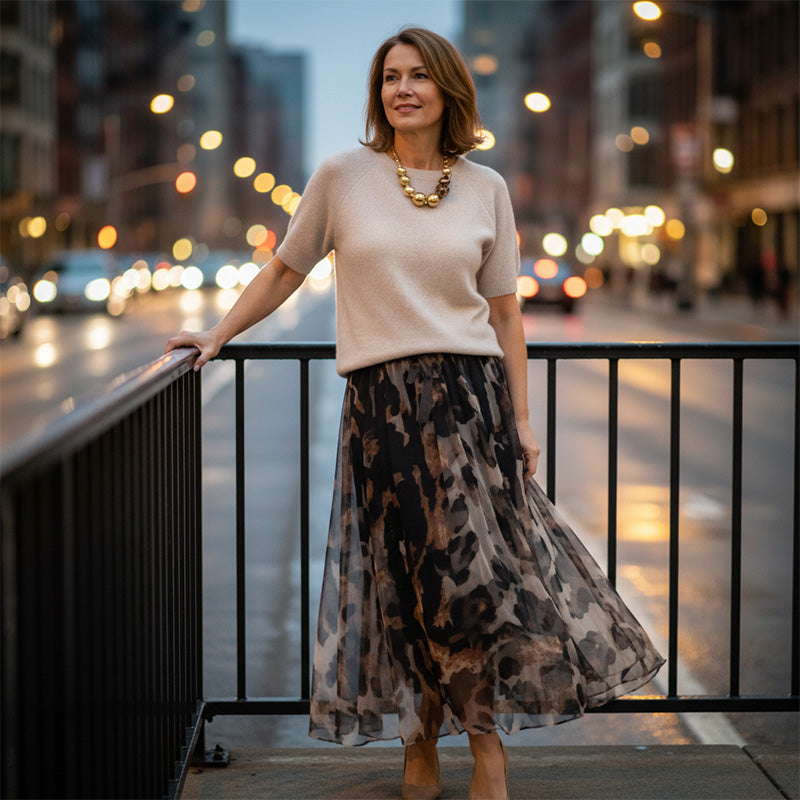 Orli - Eleganter Pullover Und Geblümter Rock Mit Leopardenmuster