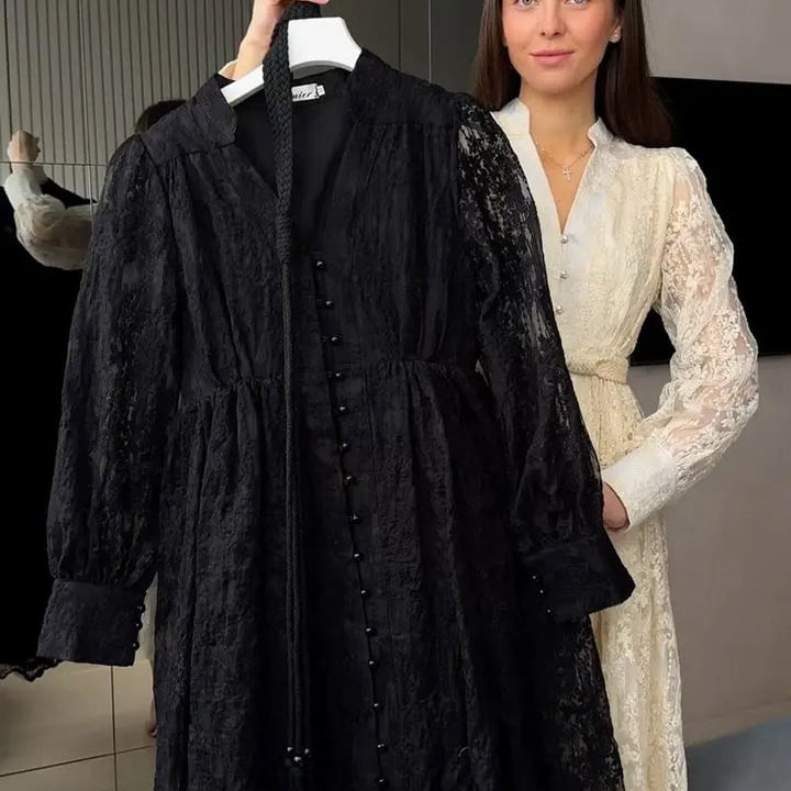 Roslyn - Maxikleid Mit Stickerei Und Langen Ballonärmeln