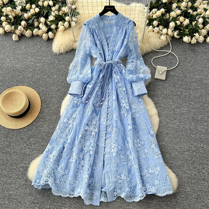 Roslyn - Maxikleid Mit Stickerei Und Langen Ballonärmeln