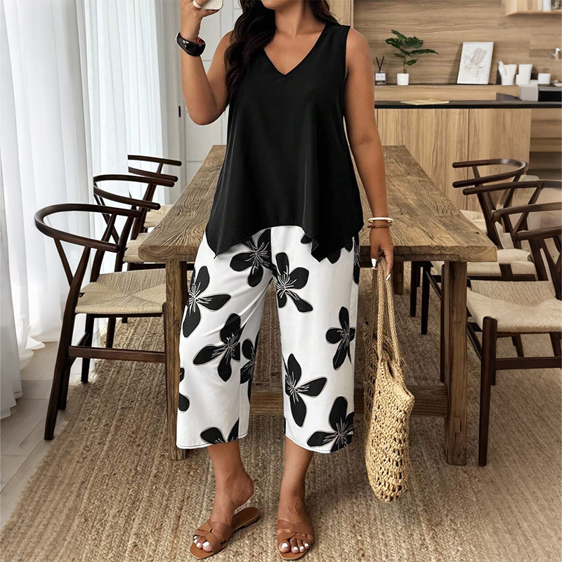 Aniza – Asymmetrisches Oberteil Und Caprihose Mit Blumenmuster