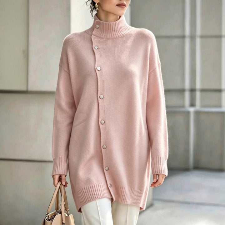 Hiroko – Langer Strickpullover mit Rollkragen Und Knöpfen