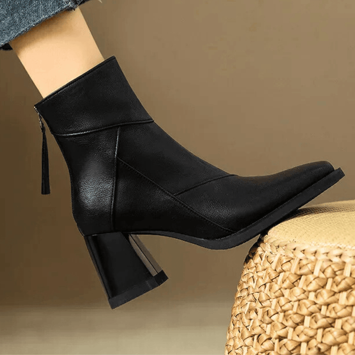 Einav - Retro Stiefel Mit Klobigem Absatz Im Britischen Stil